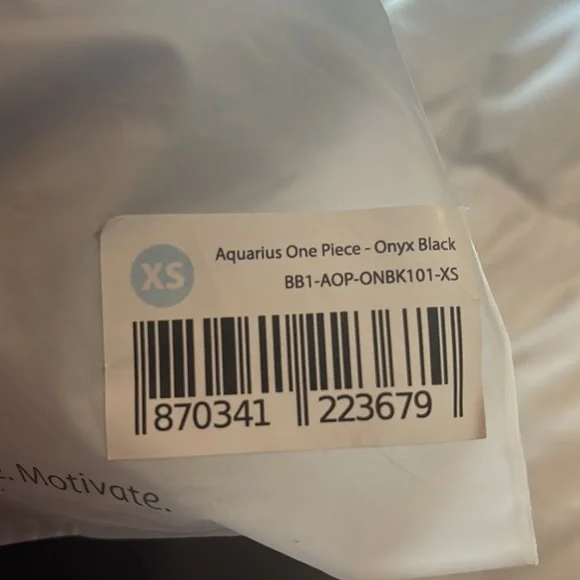 BuffBunny Aquarius Long Sleeve One-Piece Swimsuit Onyx Black - Picture 7 of 7